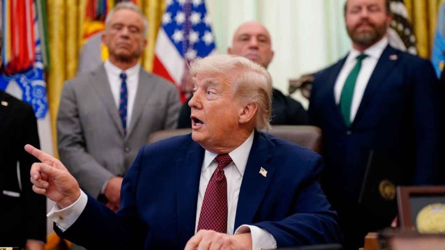 Trump extiende la tregua con Irán: afirma que no lanzará ataques hasta que presenten una propuesta