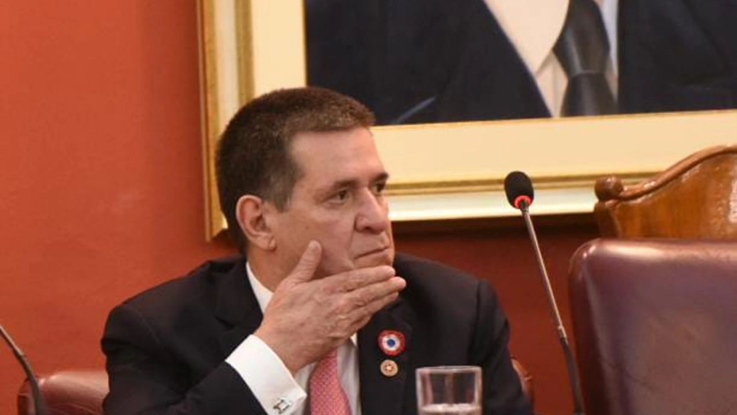 Según senador, Cartes está preocupado por deuda a constructoras y farmacéuticas