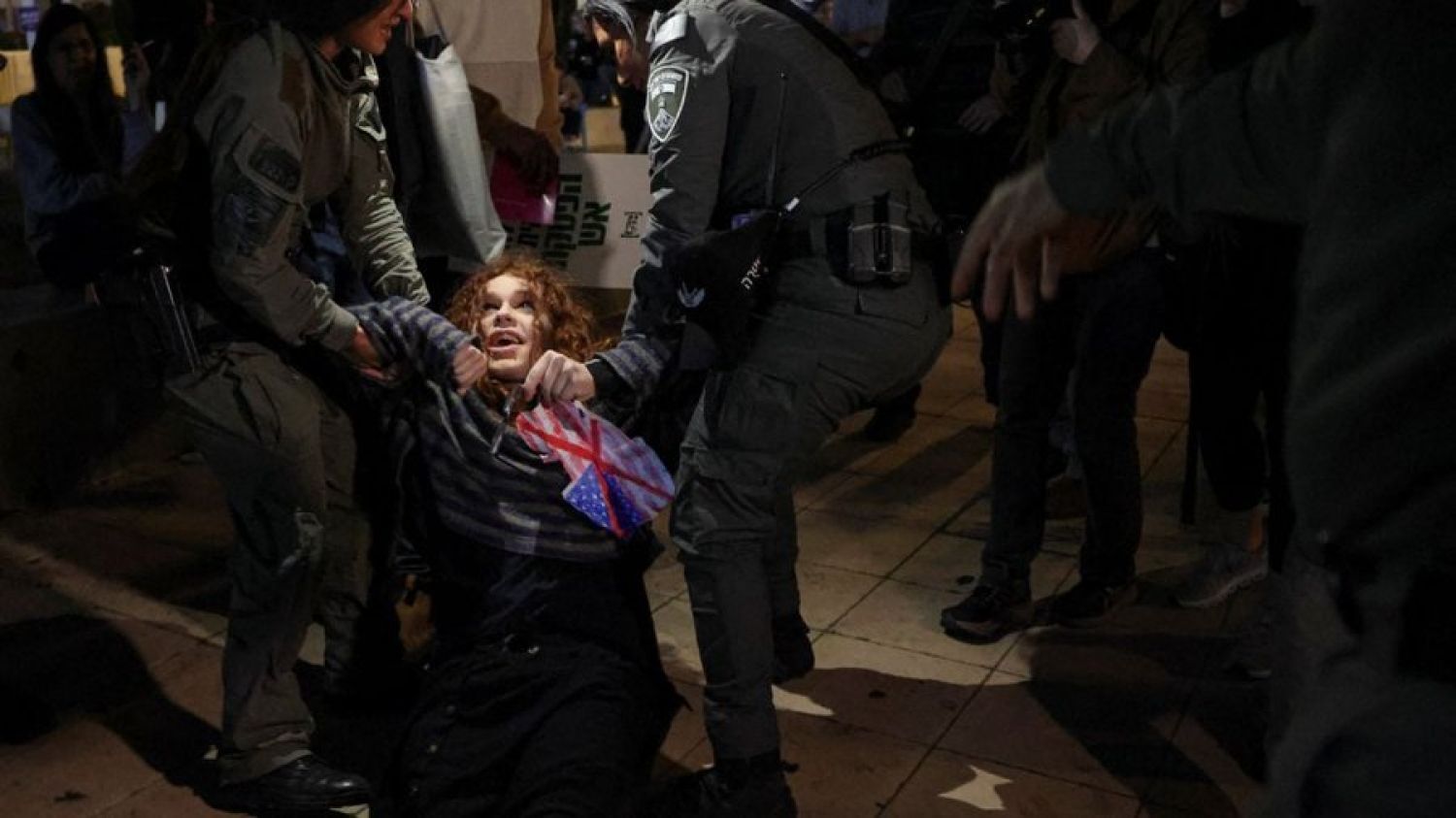 Arrestan a 13 personas en Tel Aviv durante protesta contra el conflicto en Irán