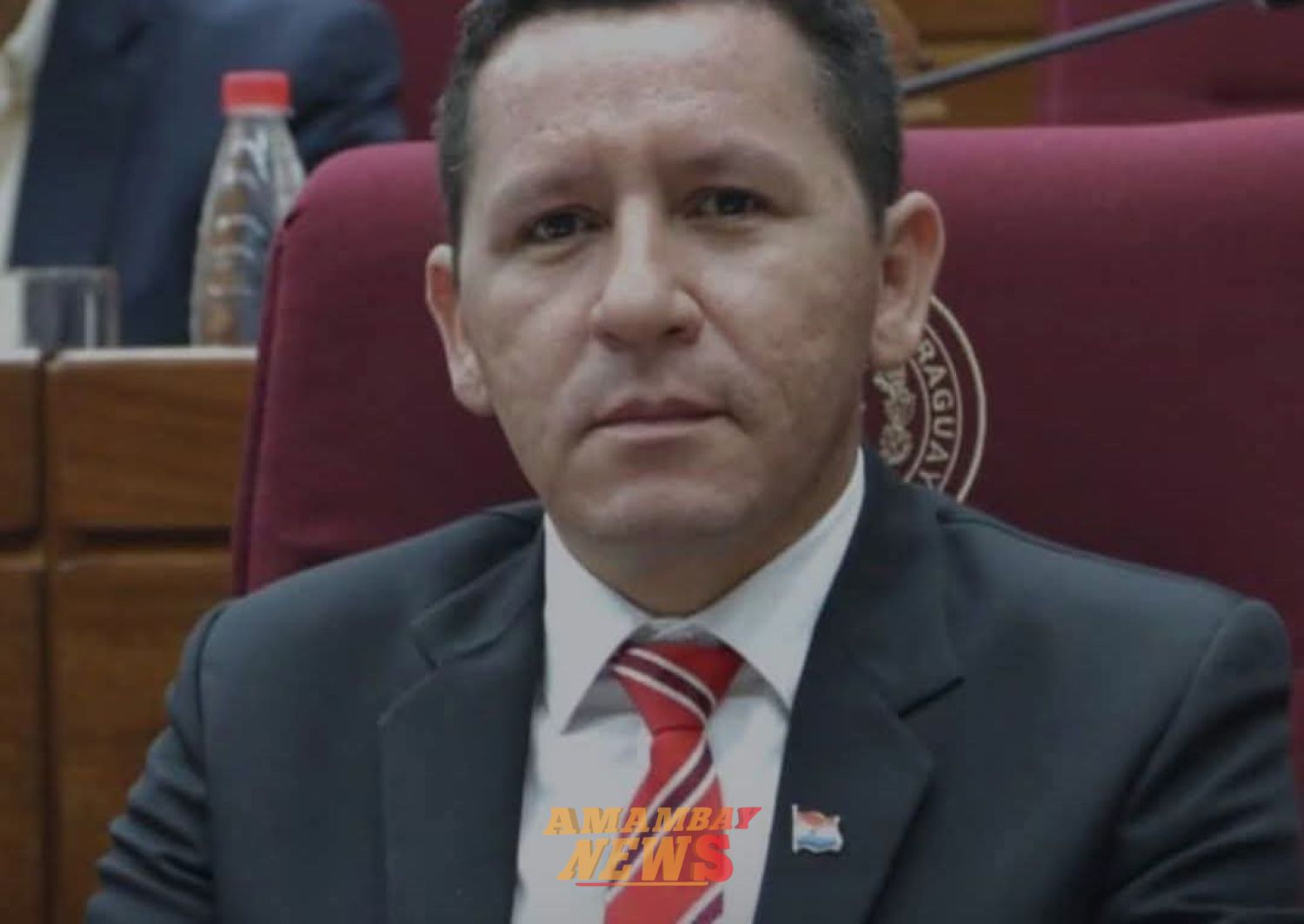 Senador denuncia presunta extorsión con audios generados por IA