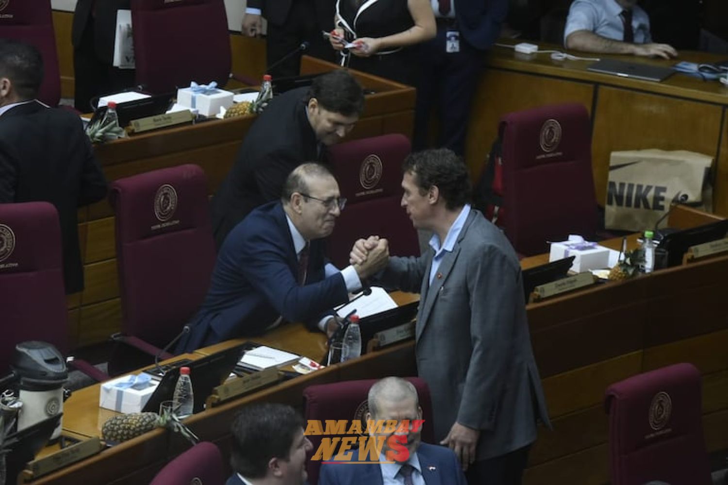 Cartistas dan blindaje a Erico Galeano, senador condenado por sus vínculos con el crimen organizado