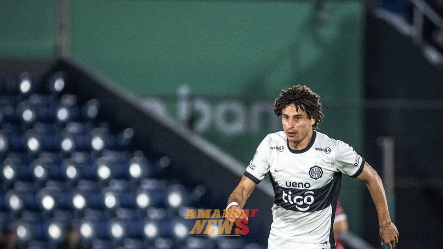 Choque fuerte en el “Clásico Blanco y Negro”