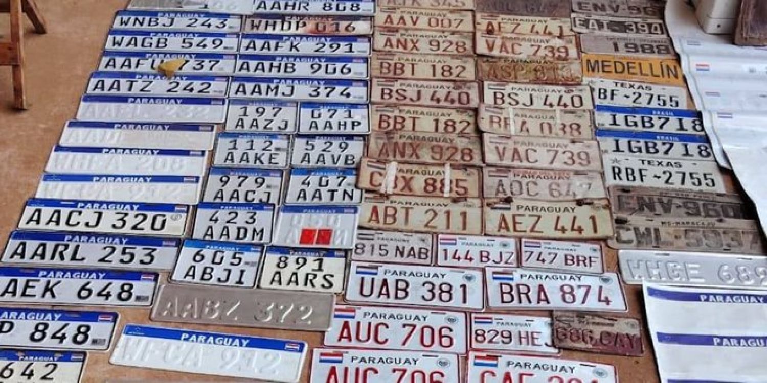Cae banda que falsificaba chapas, cédulas verdes y contratos de vehículos en CDE
