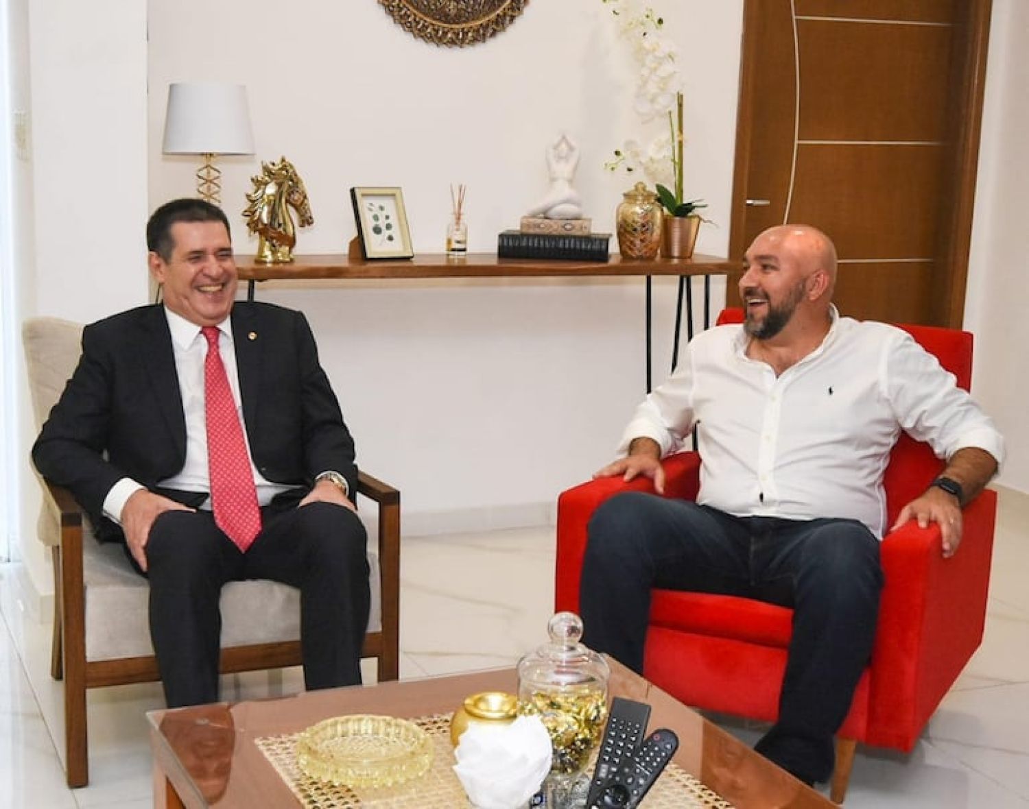 Abogado ofrece testimonios de Cartes y “Calé” Galaverna contra Orlando Arévalo