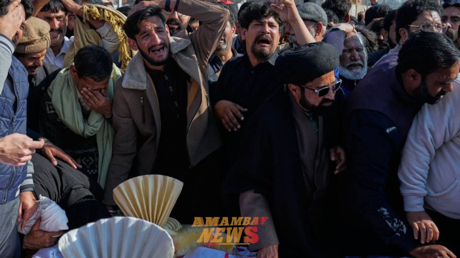 Explosión en Pakistán: arrestan a cuatro sospechosos del ataque en mezquita que dejó 31 muertos