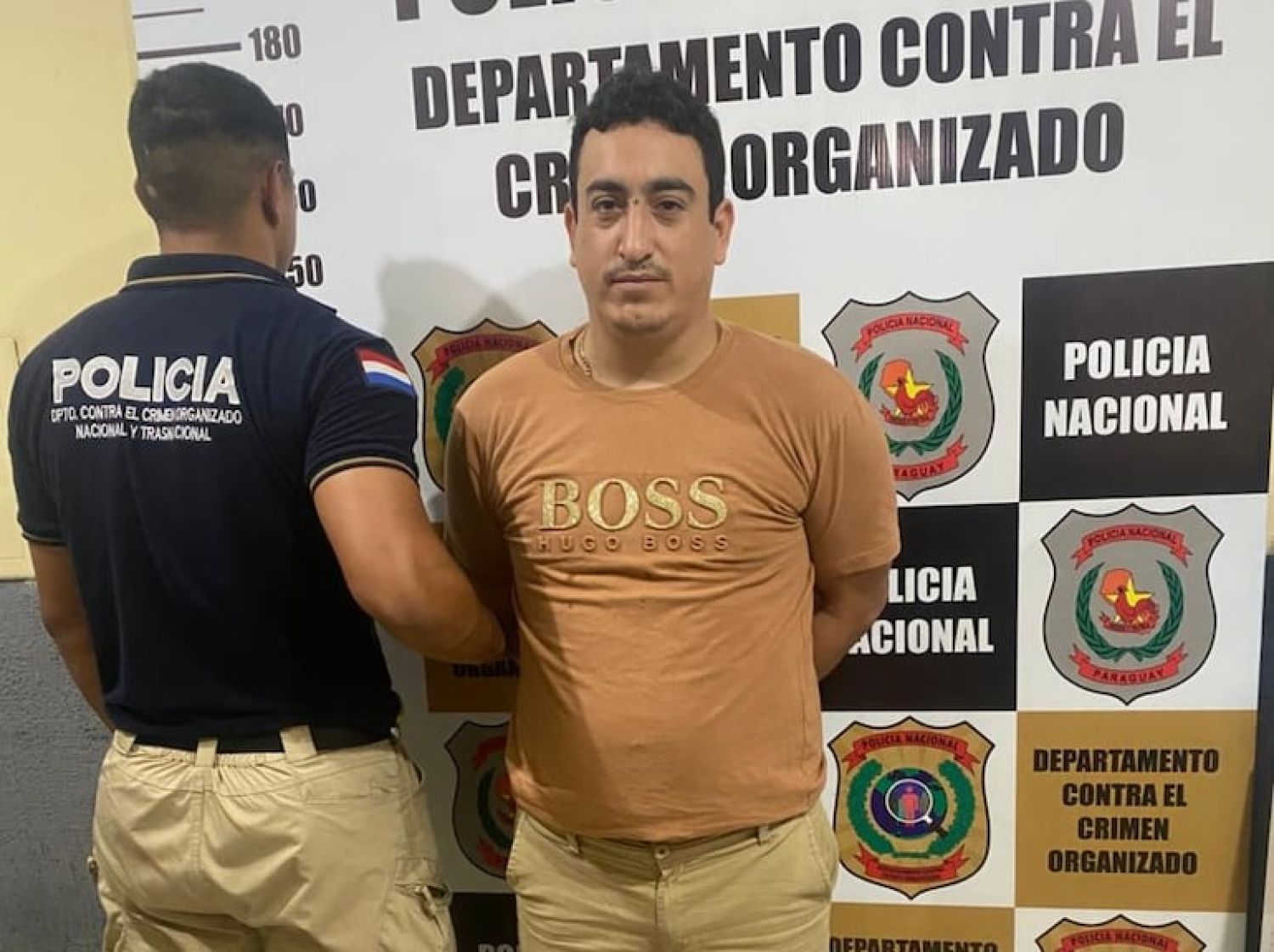 Policía detiene al “Señor de la noche” por presunto narcomenudeo