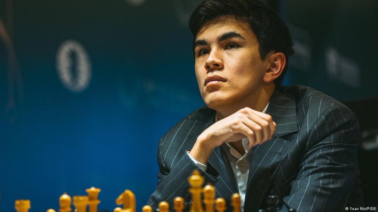 El uzbeko Javokhir Sindarov conquista el mundo del ajedrez