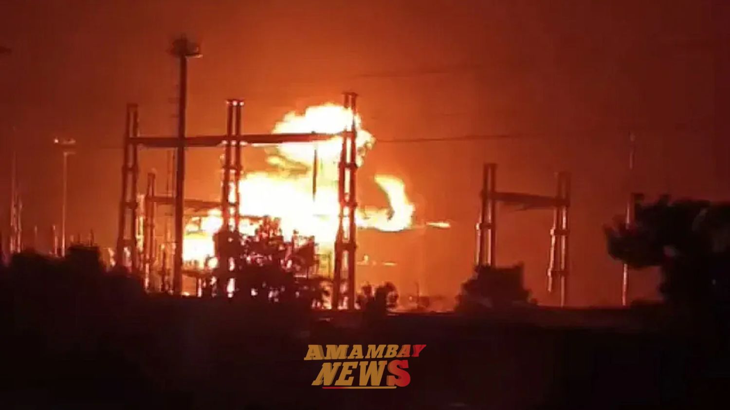 Voraz incendio en subestática de TRANSNEA deja a oscuras a Clorinda tras impactar rayo