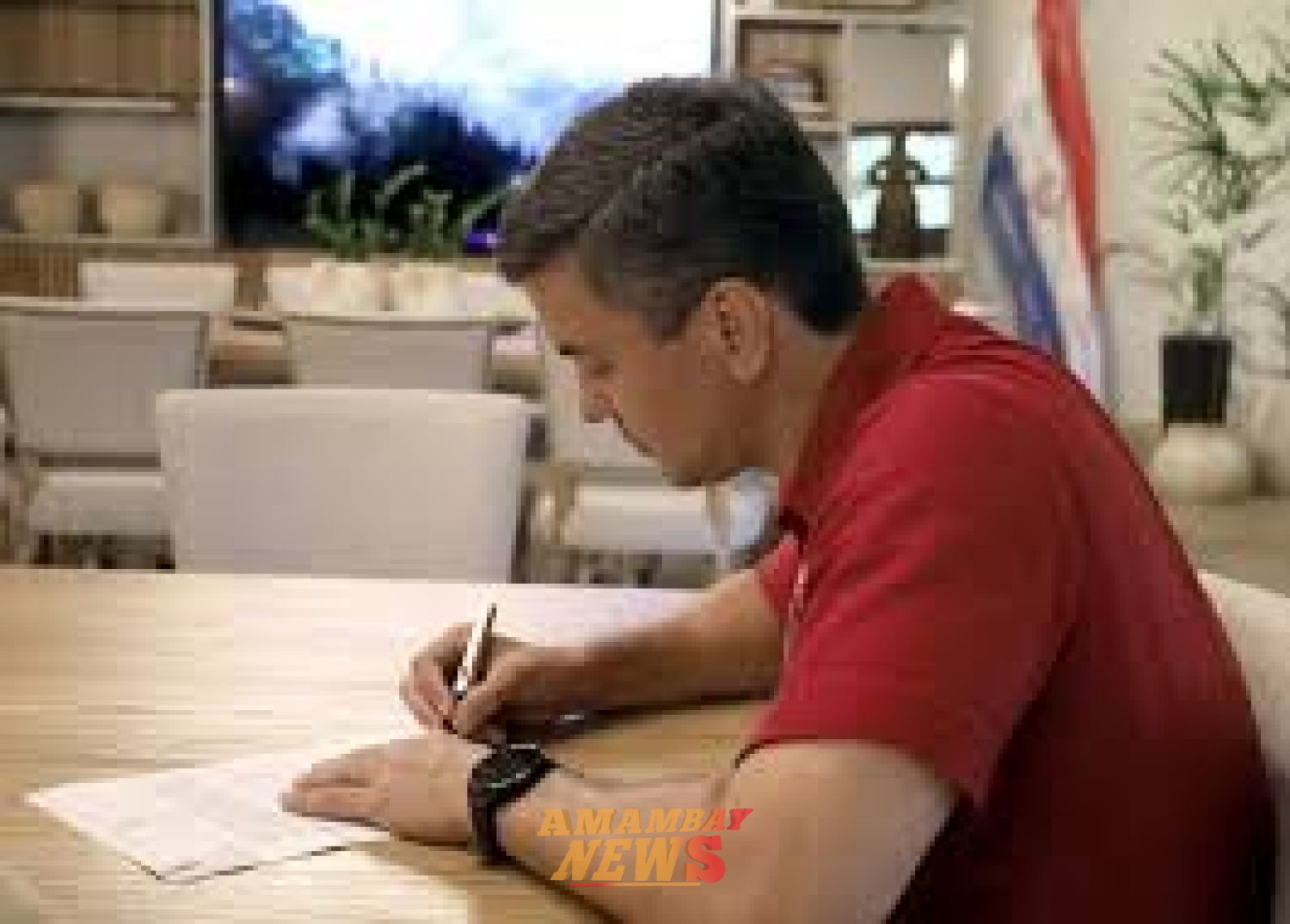 Santi decreta asueto para funcionarios públicos este Miércoles Santo