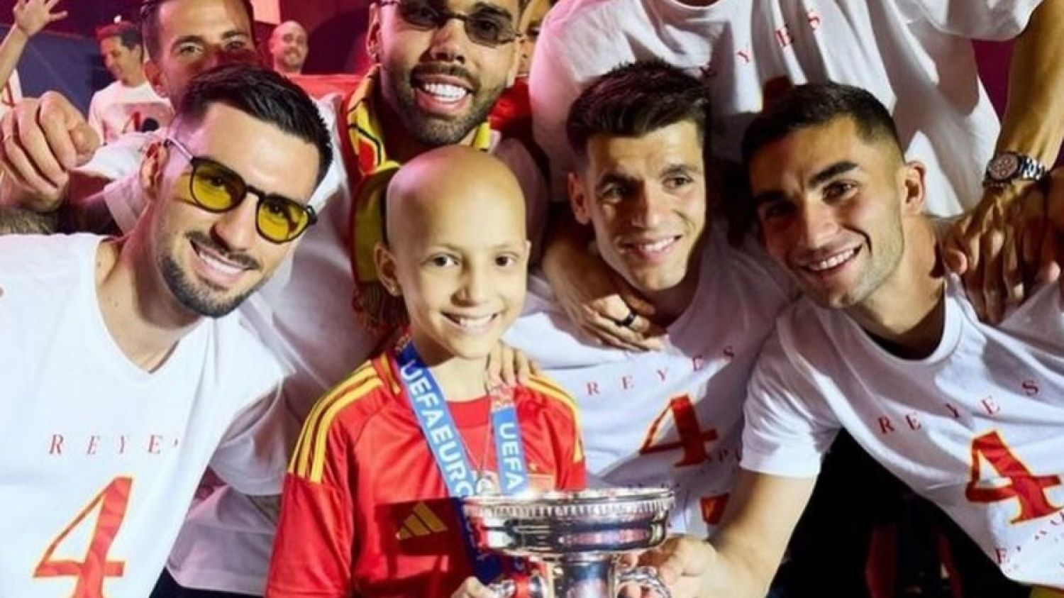 Muere María Caamaño, la niña que impulsó proyectos contra el cáncer infantil y levantó la Eurocopa que ganó España en 2024
