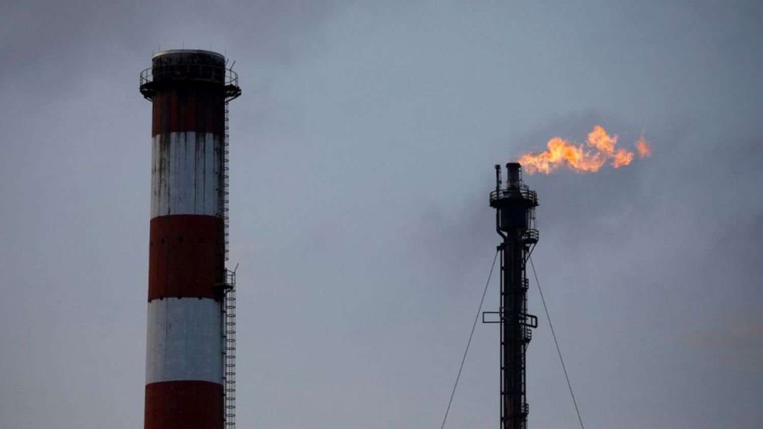 El petróleo se desploma 9% tras mensaje de Trump sobre un acuerdo de alto el fuego con Irán