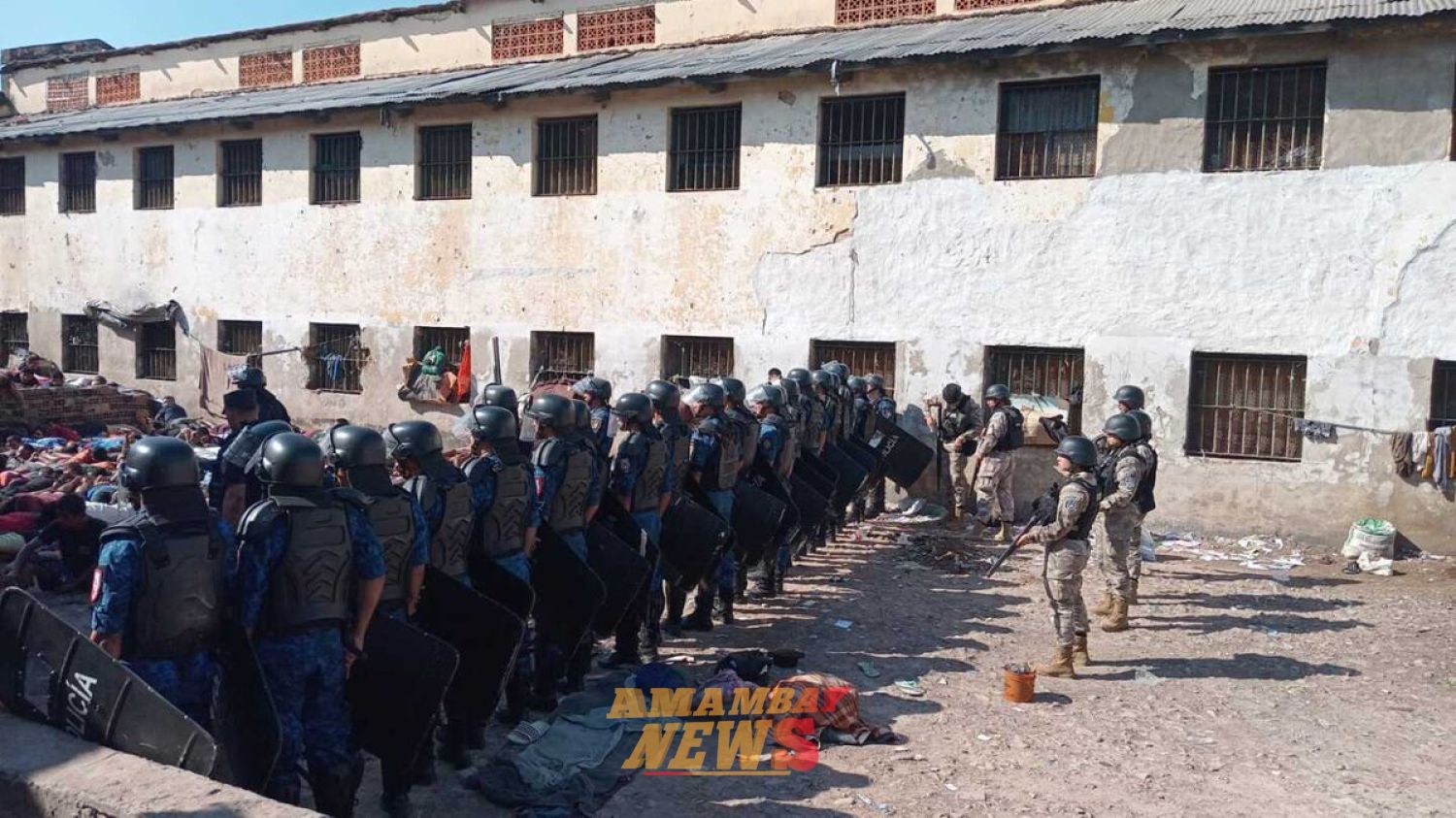 Policías antimotines ingresan a la cárcel de Tacumbú ante revuelta de presos por régimen de visitas