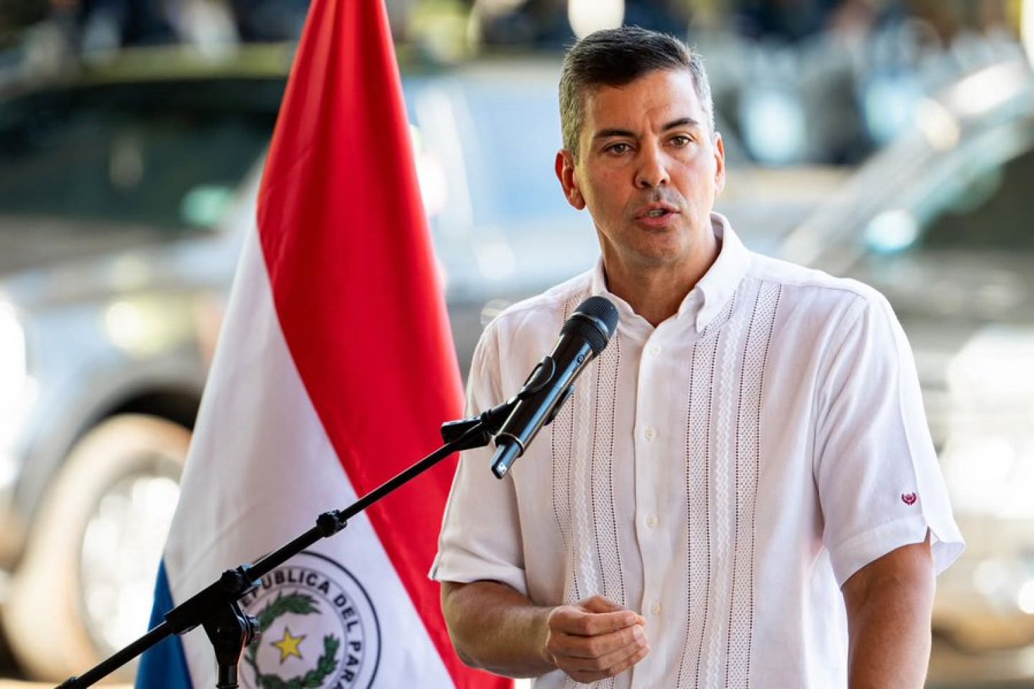 Diputado no cree que Peña termine su mandato