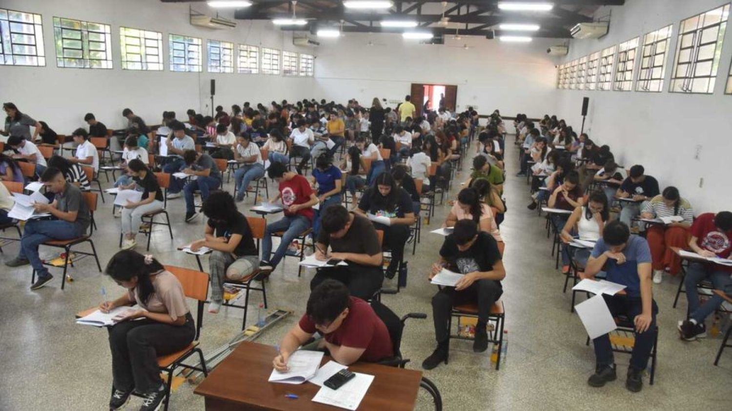 Becas: 49% de postulantes que rindieron aprobaron las pruebas