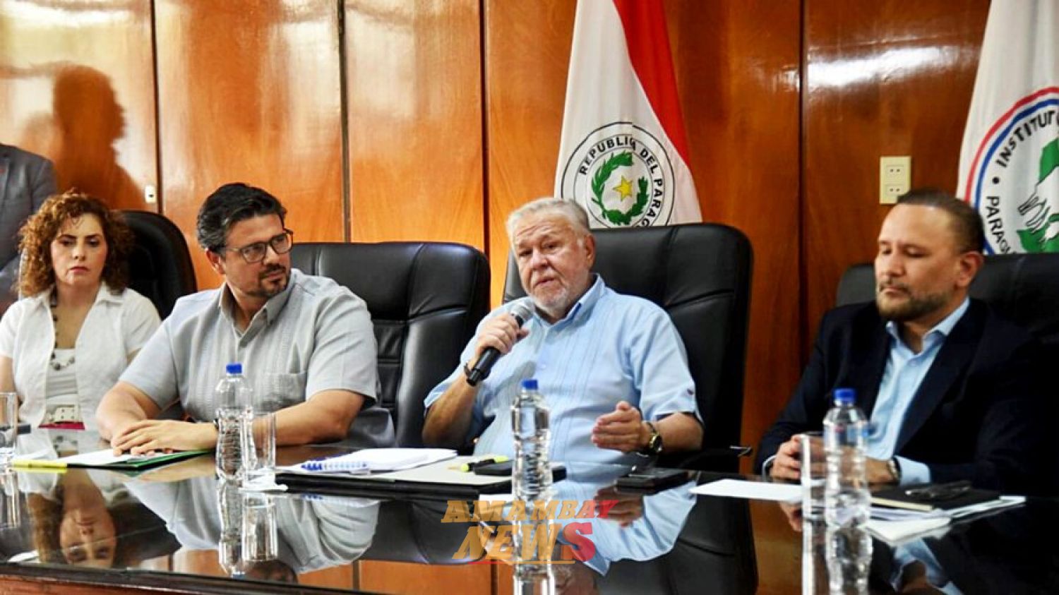 Brítez se aferra al IPS, no renuncia y justifica licitaciones polémicas