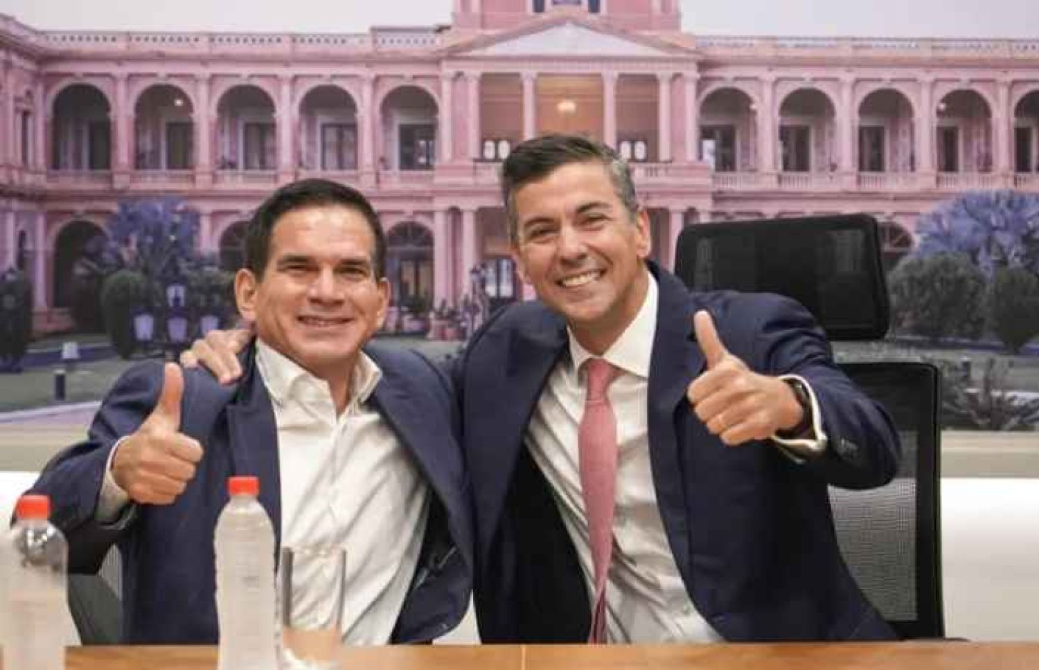 Santi ratifica apoyo al ministro Baruja y a programas de vivienda
