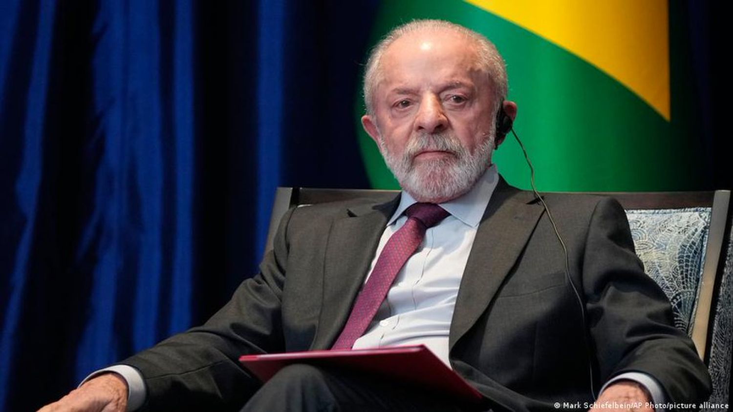 Brasil retira credenciales a oficial de EEUU en "reciprocidad"