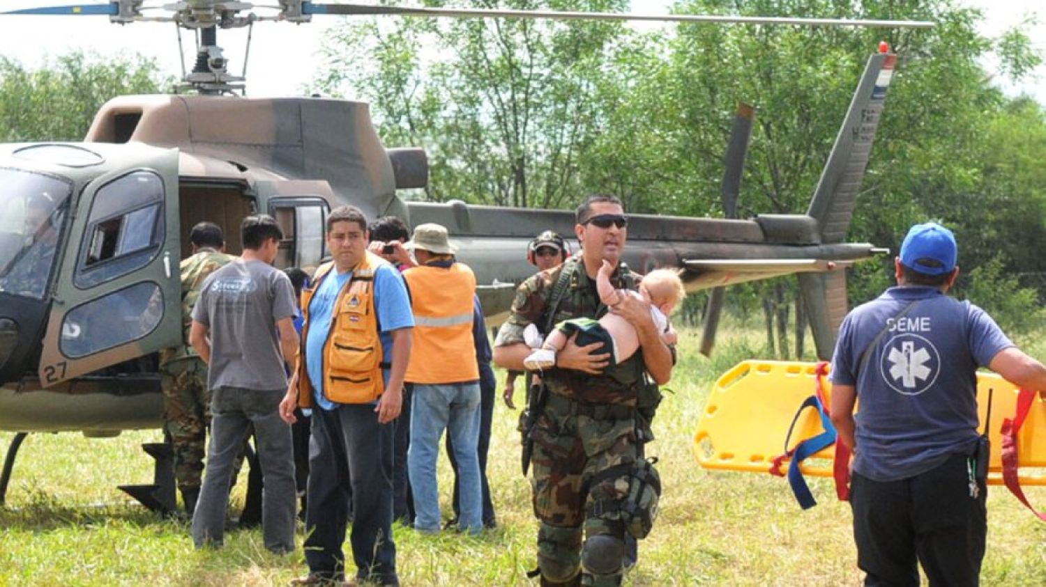 Santi ordena despliegue militar por intensos raudales