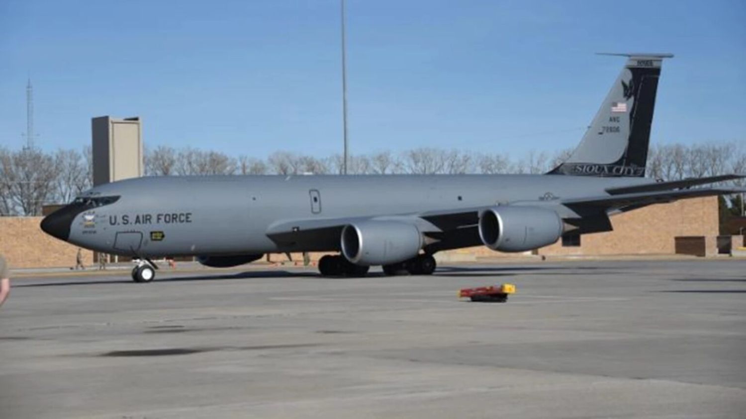 Un avión cisterna de EEUU se estrella en Irak, pero Irán asegura que fue a causa de un misil iraquí