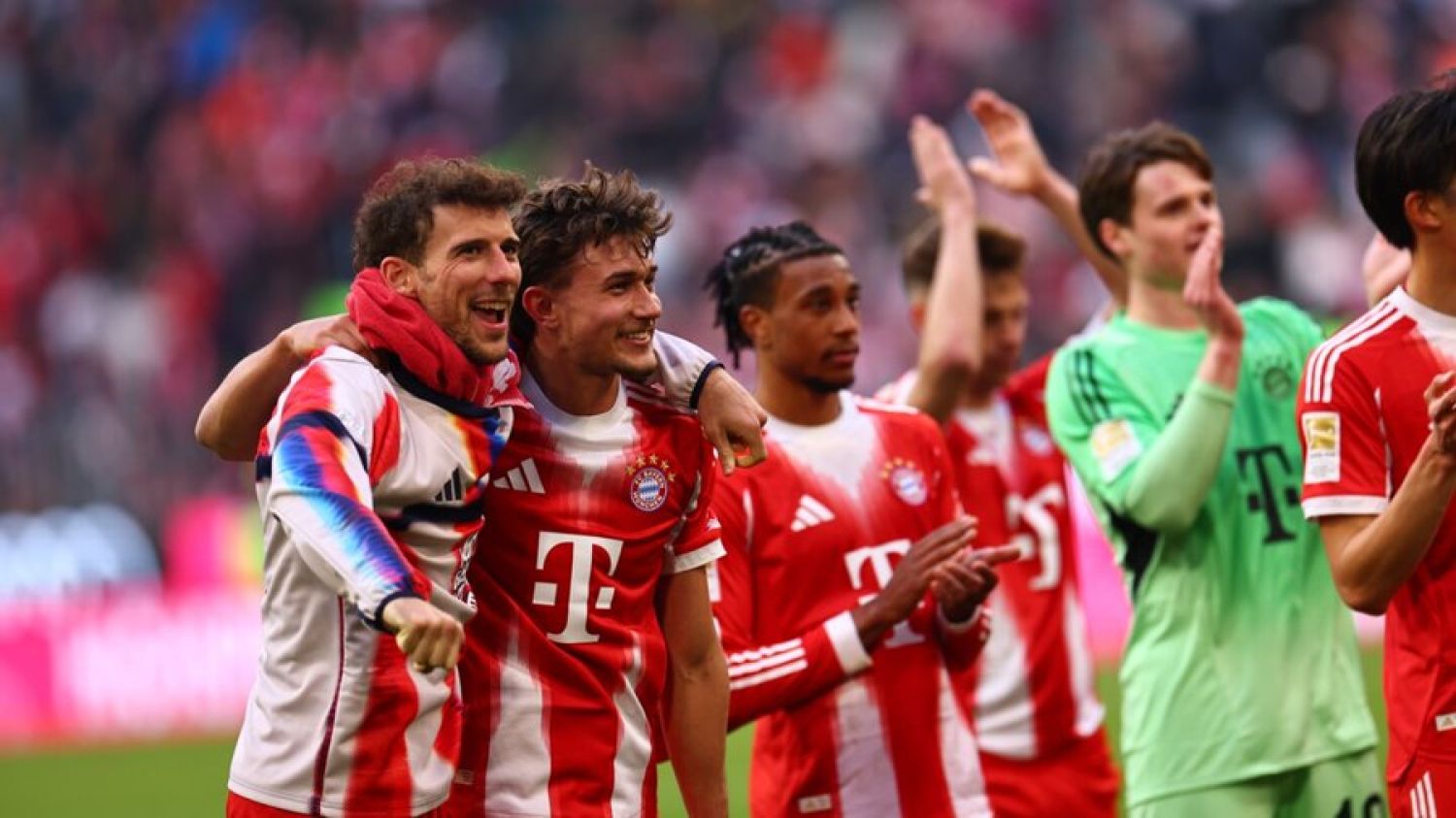 El Bayern, sin Luis Díaz, golea con doblete de Gnabry