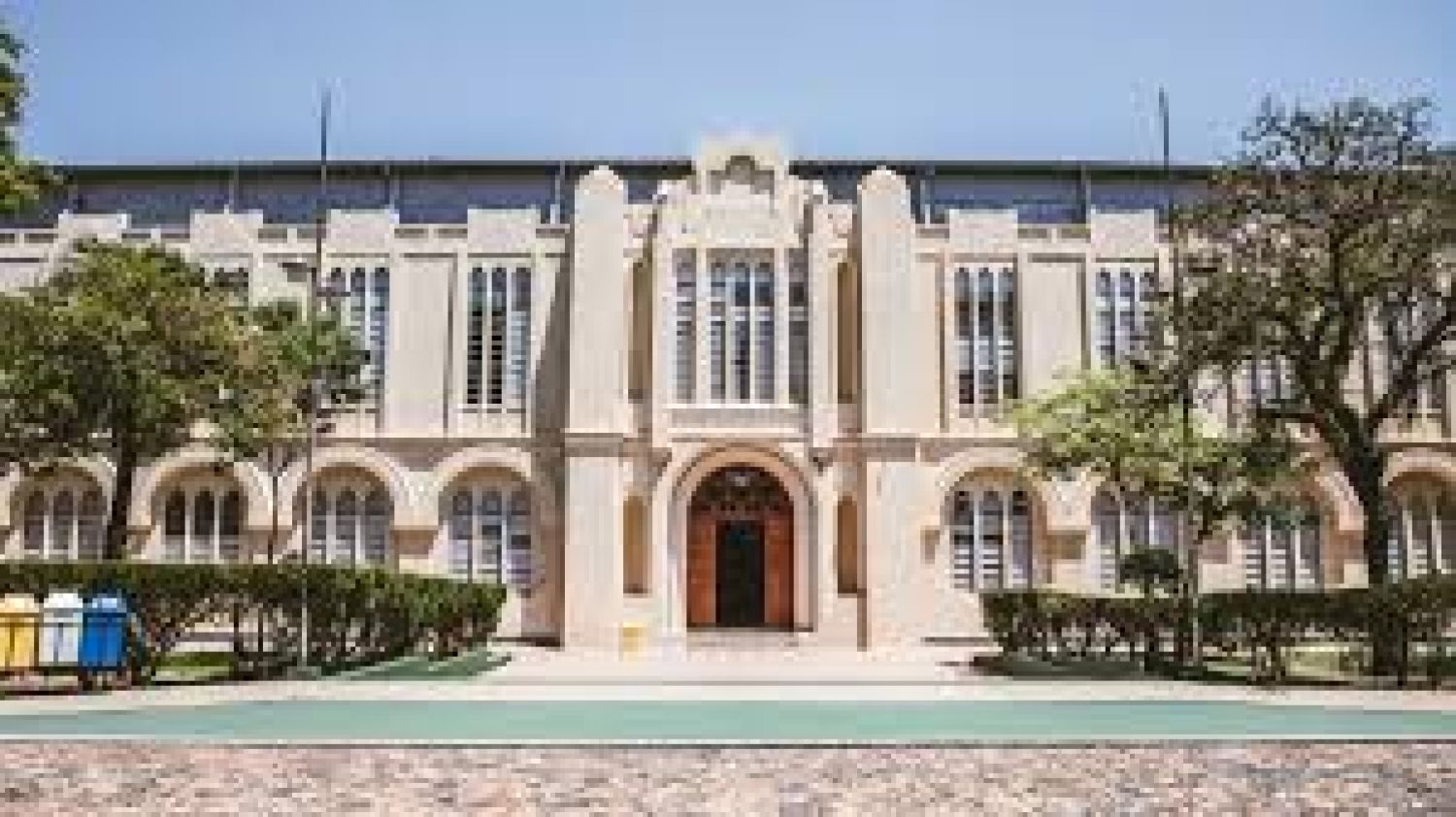 Denuncian irregularidades en la elección del director del Colegio Internacional