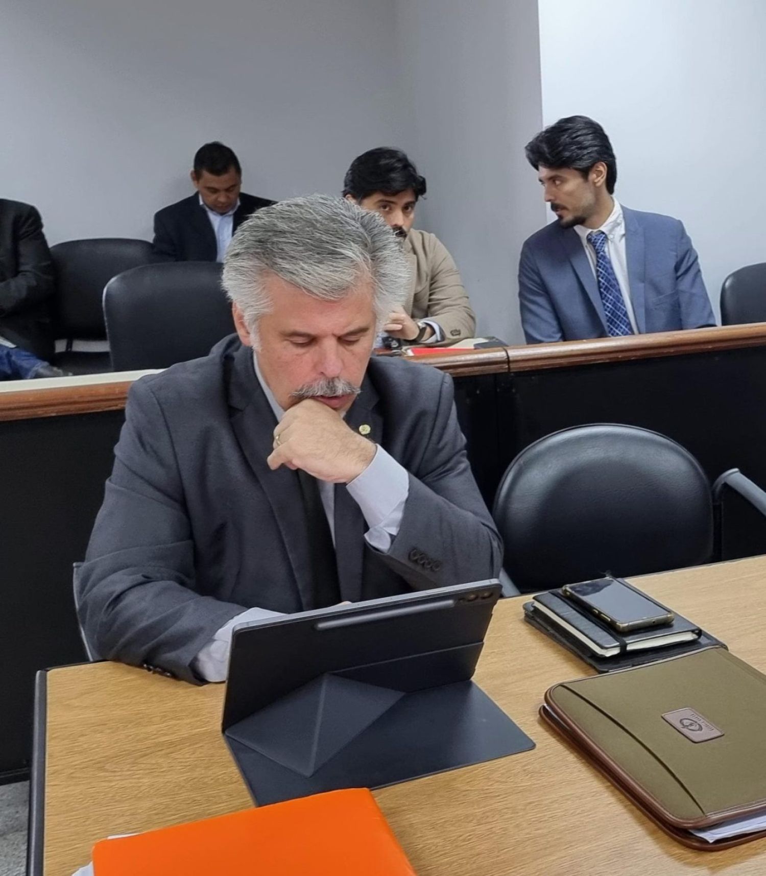 Giuzzio plantea inconstitucionalidad contra fallos que rechazaron su apelación por desestimar causa contra Cartes