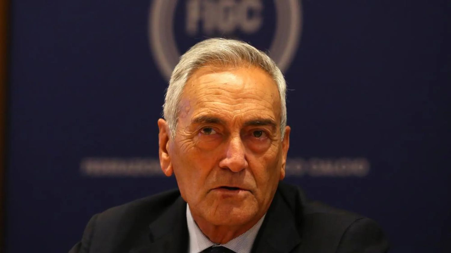 Presidente de la Federación italiana de fútbol dimite tras el desastre