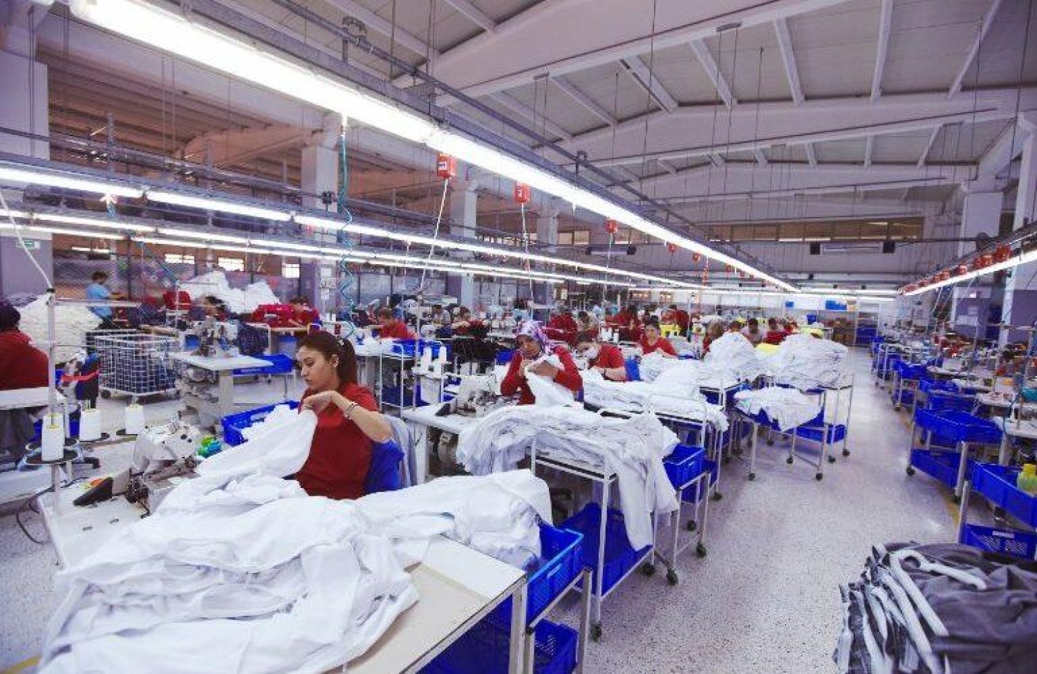 Industrias manufactureras sumaron 28.000 nuevos empleos en el 2025