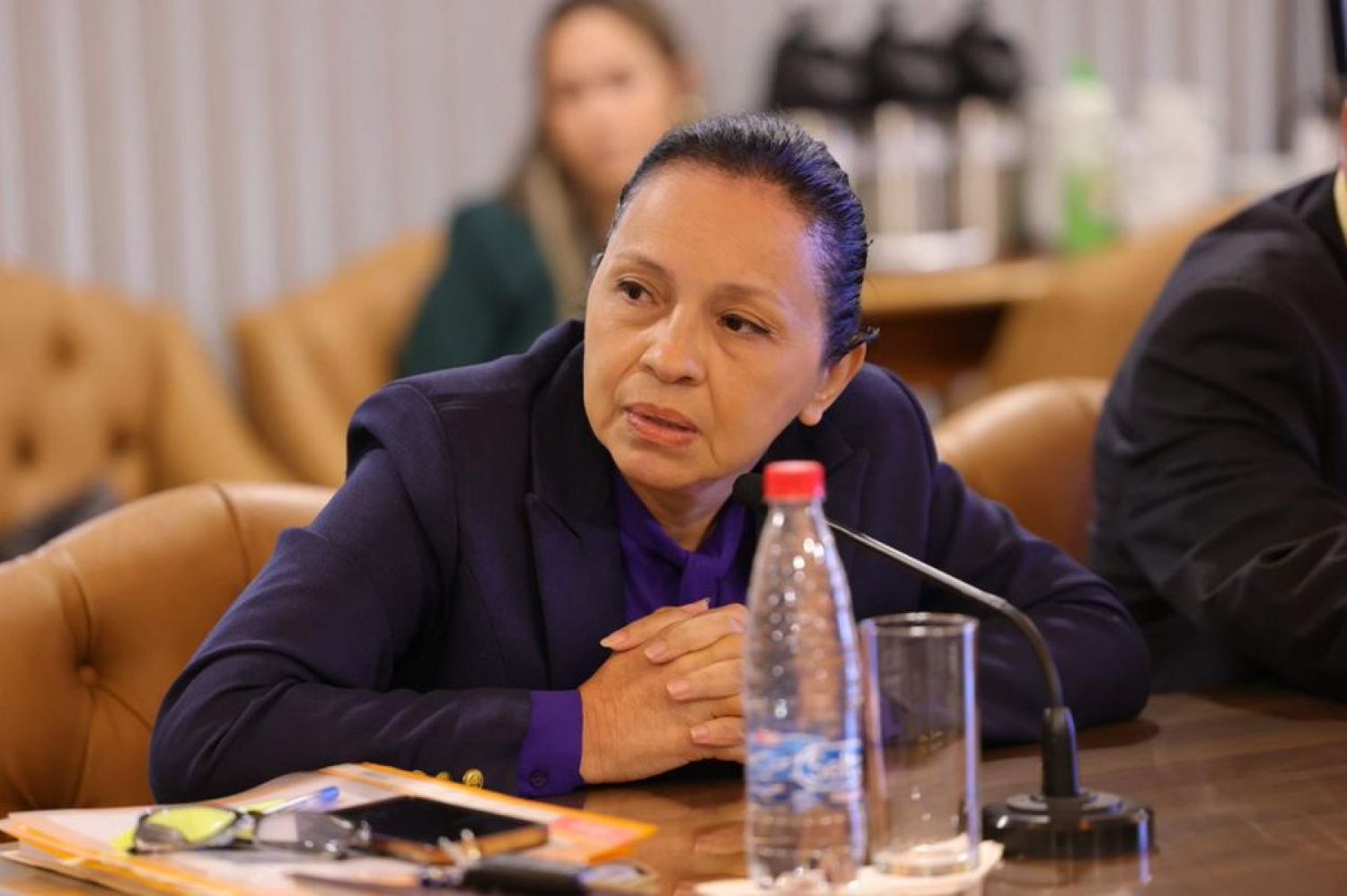 "¡Ladrones!" y "Miserables": feroz cruce entre legisladores por viviendas oficiales