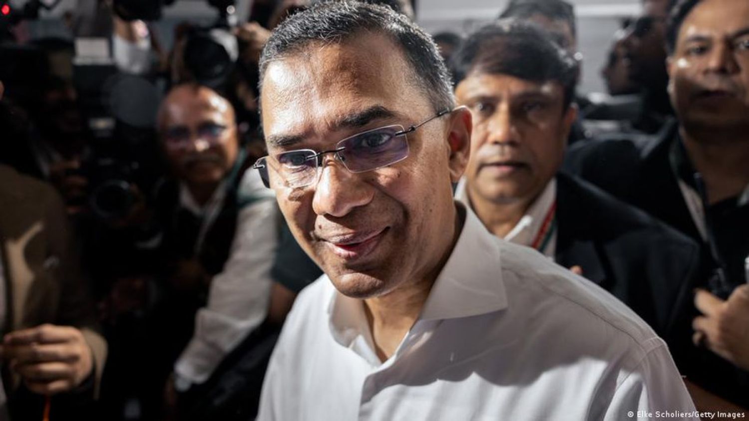 Partido islamista de Bangladés reconoce victoria de rival