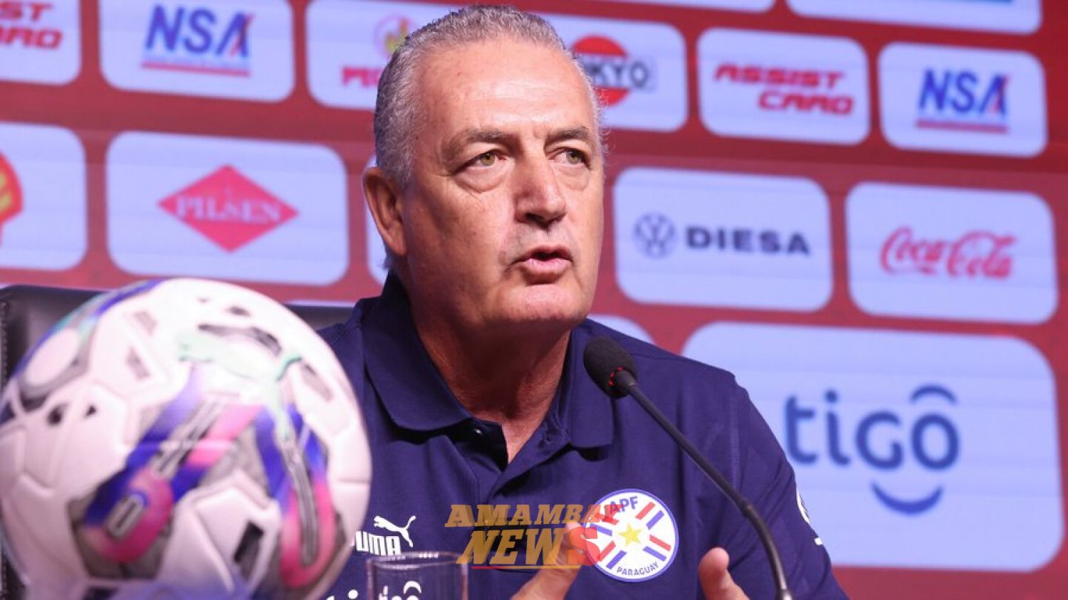 Gustavo Alfaro refuerza su equipo de cara al Mundial