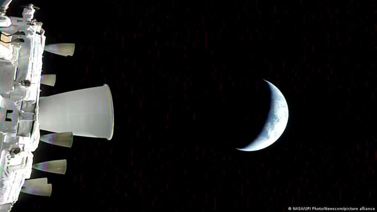 Artemis II abandona órbita terrestre y avanza hacia la Luna