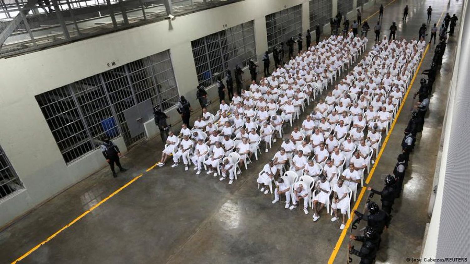 El Salvador abre a la prensa megajuicio contra pandilleros