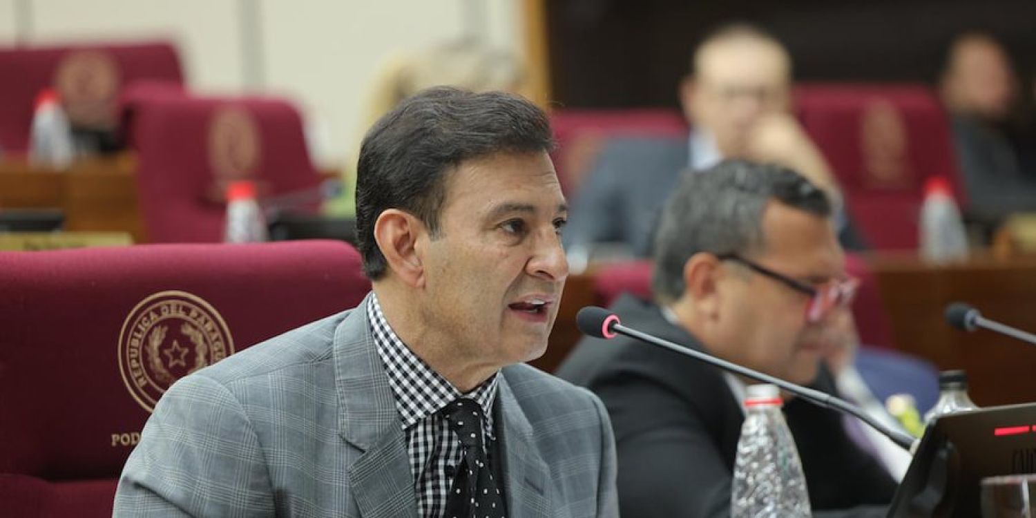 “Beto” Ovelar cuestiona pensiones a viudos jóvenes de Caja Parlamentaria