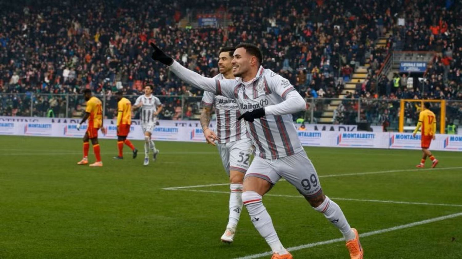 Antonio Sanabria jugó su partido 200 en Serie A