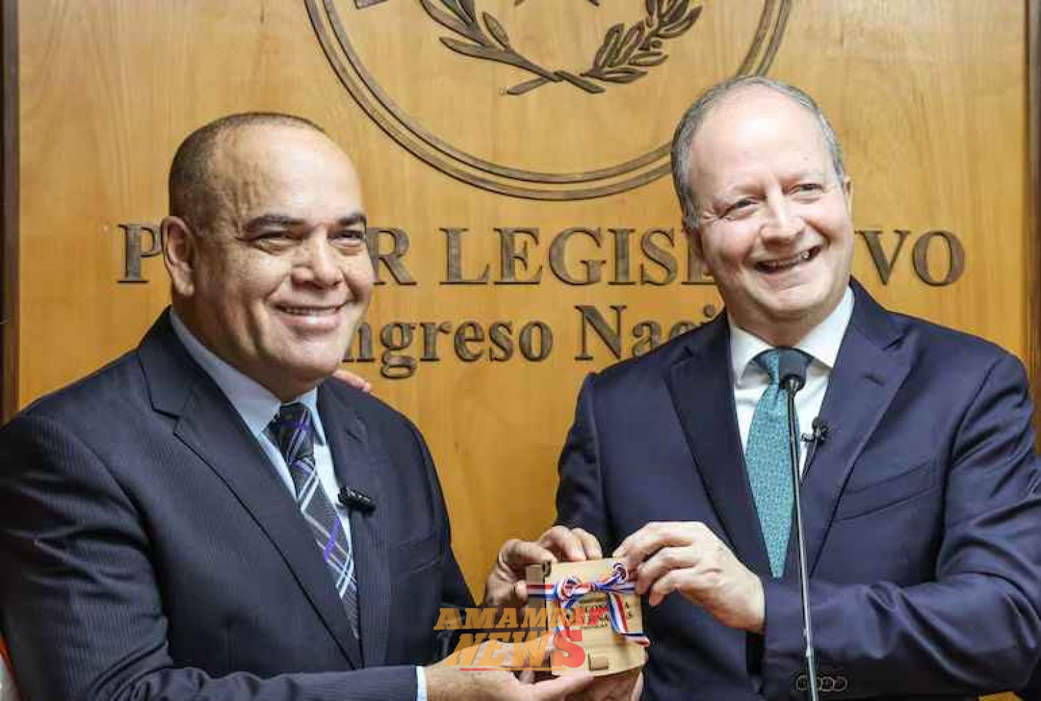 Tras sus “sobresueldos” y “aumentazos”, Bachi dice que Valdovinos sale por la “puerta grande”