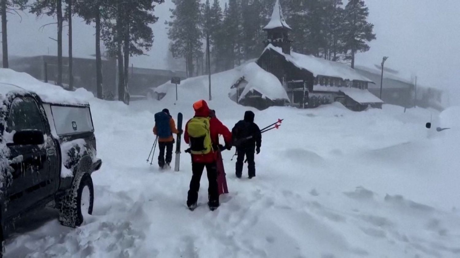Hallan los cuerpos de ocho esquiadores que murieron tras una avalancha en California