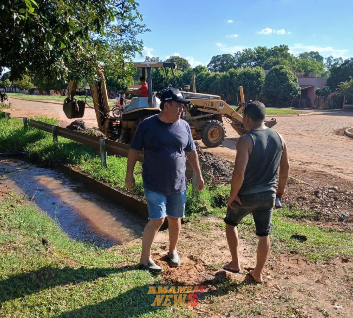 Intendente realizó limpieza de canales de desagüe pluvial en Bella Vista Norte