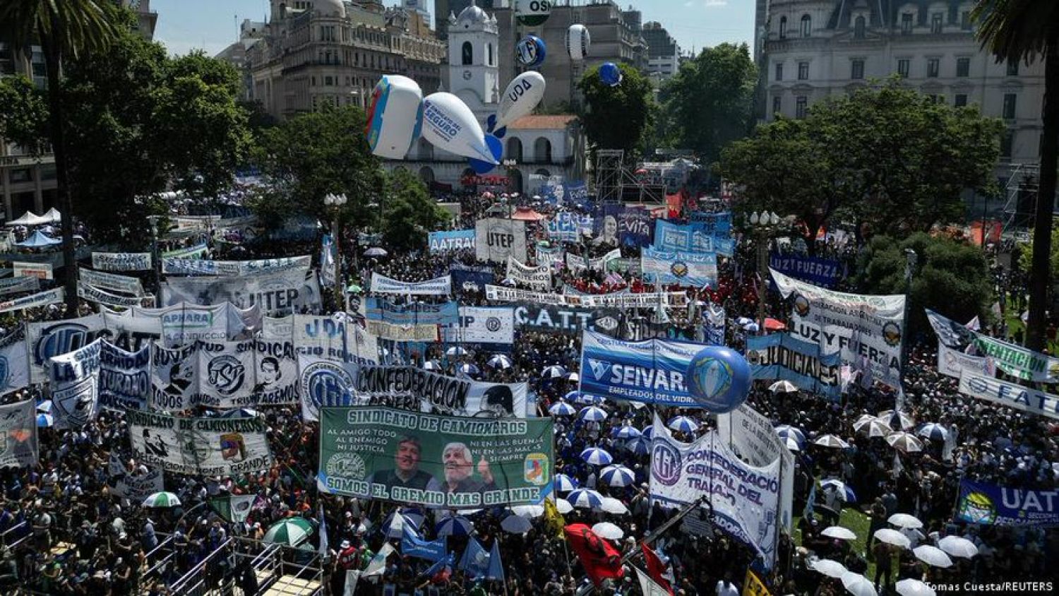 Congreso argentino aprueba polémica reforma laboral de Milei