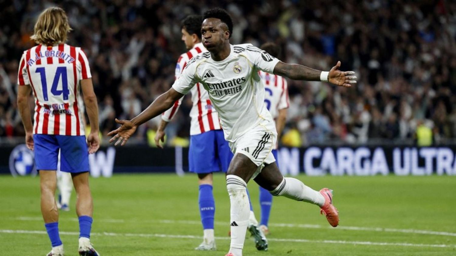 Real Madrid remonta al Atlético con doblete de Vinícius Júnior y se lleva el derbi de la capital española