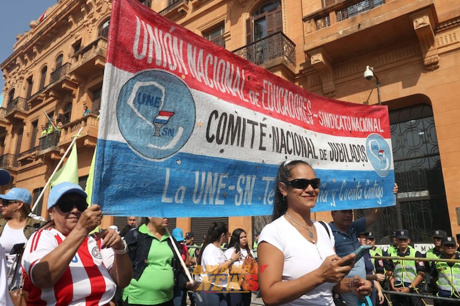 Huelga docente: ministro promete diálogo, pero advierte de “consecuencias” para educadores