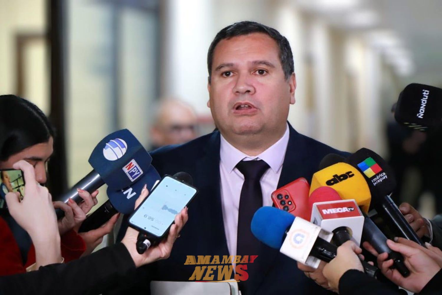 Senador descarta cambios en el Ministerio de Economía en medio de rumores