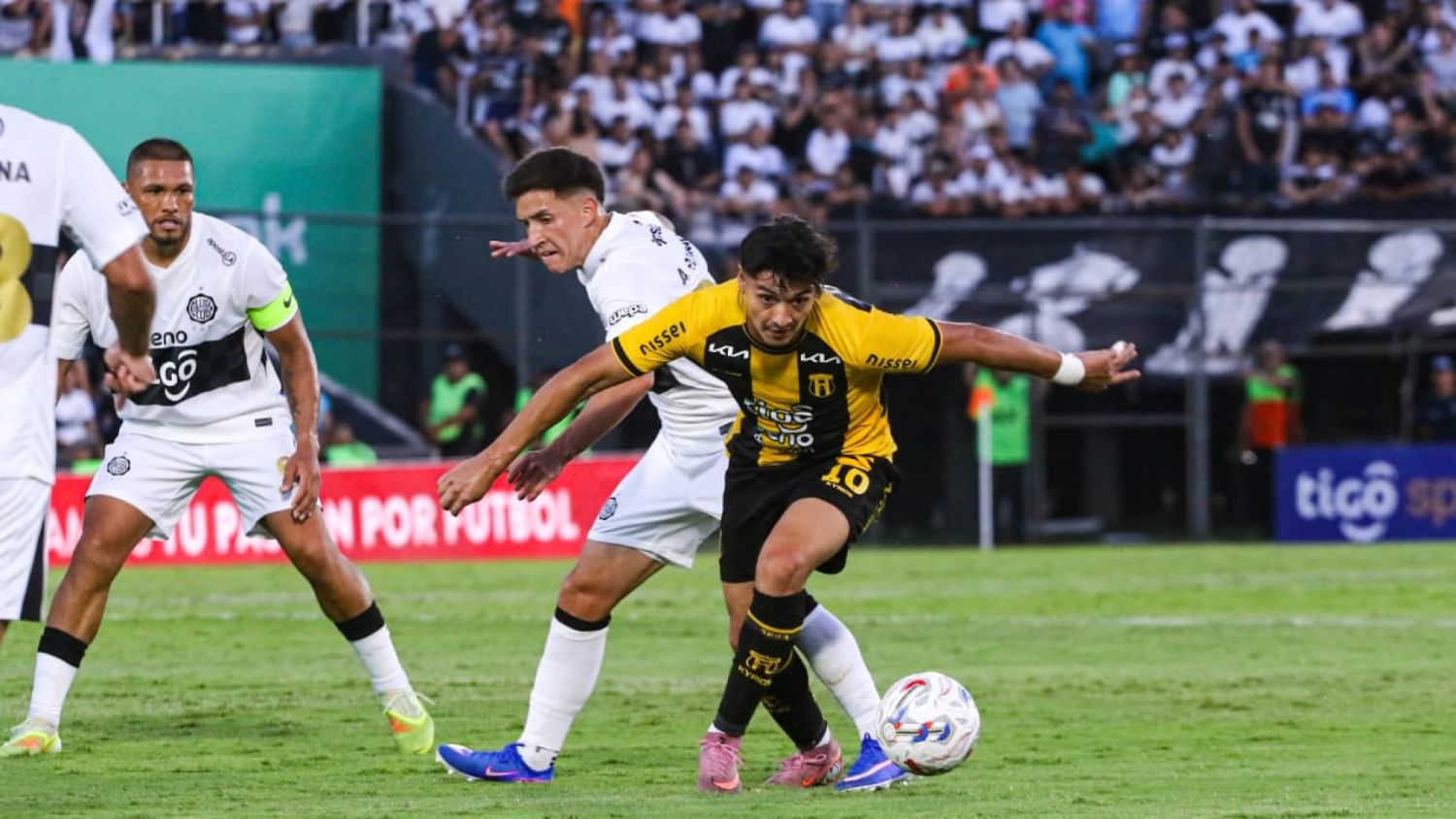 Olimpia, que no quiere detenerse, visita a Guaraní