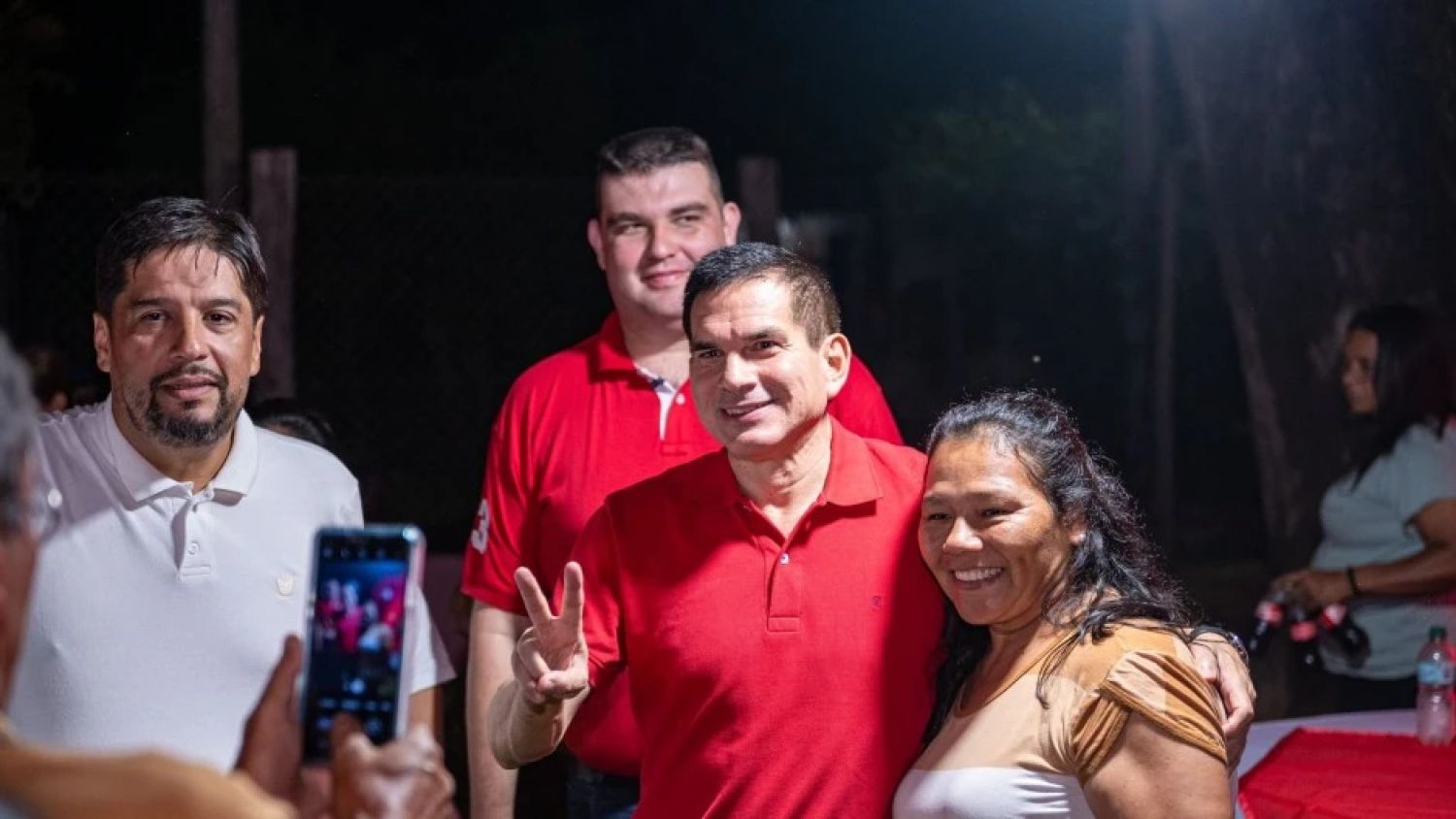 Baruja reaparece en Paraguarí para retomar la campaña de Galeano y cerrarle el paso a Zárate