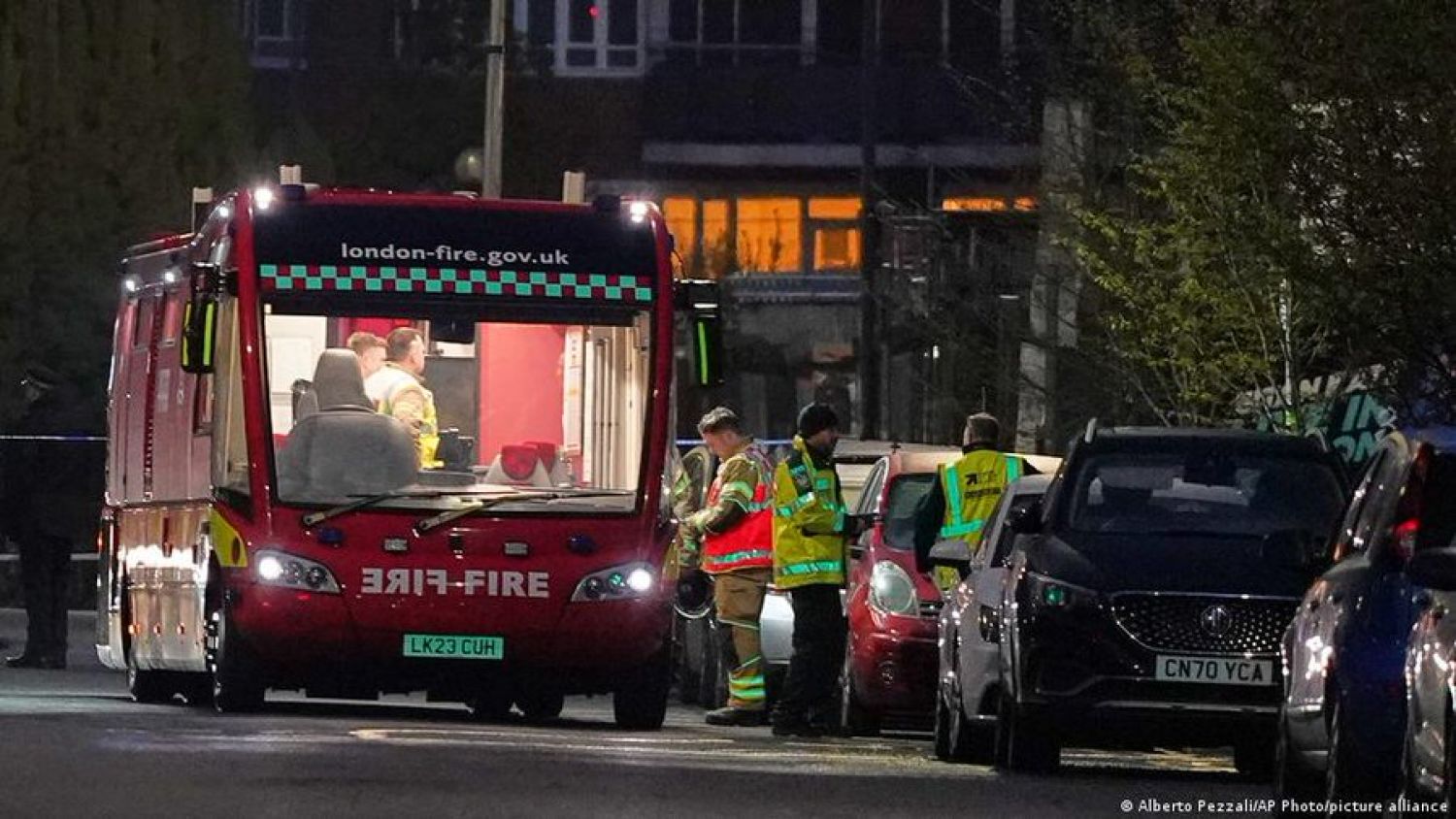 Incendian ambulancias de comunidad judía en Londres