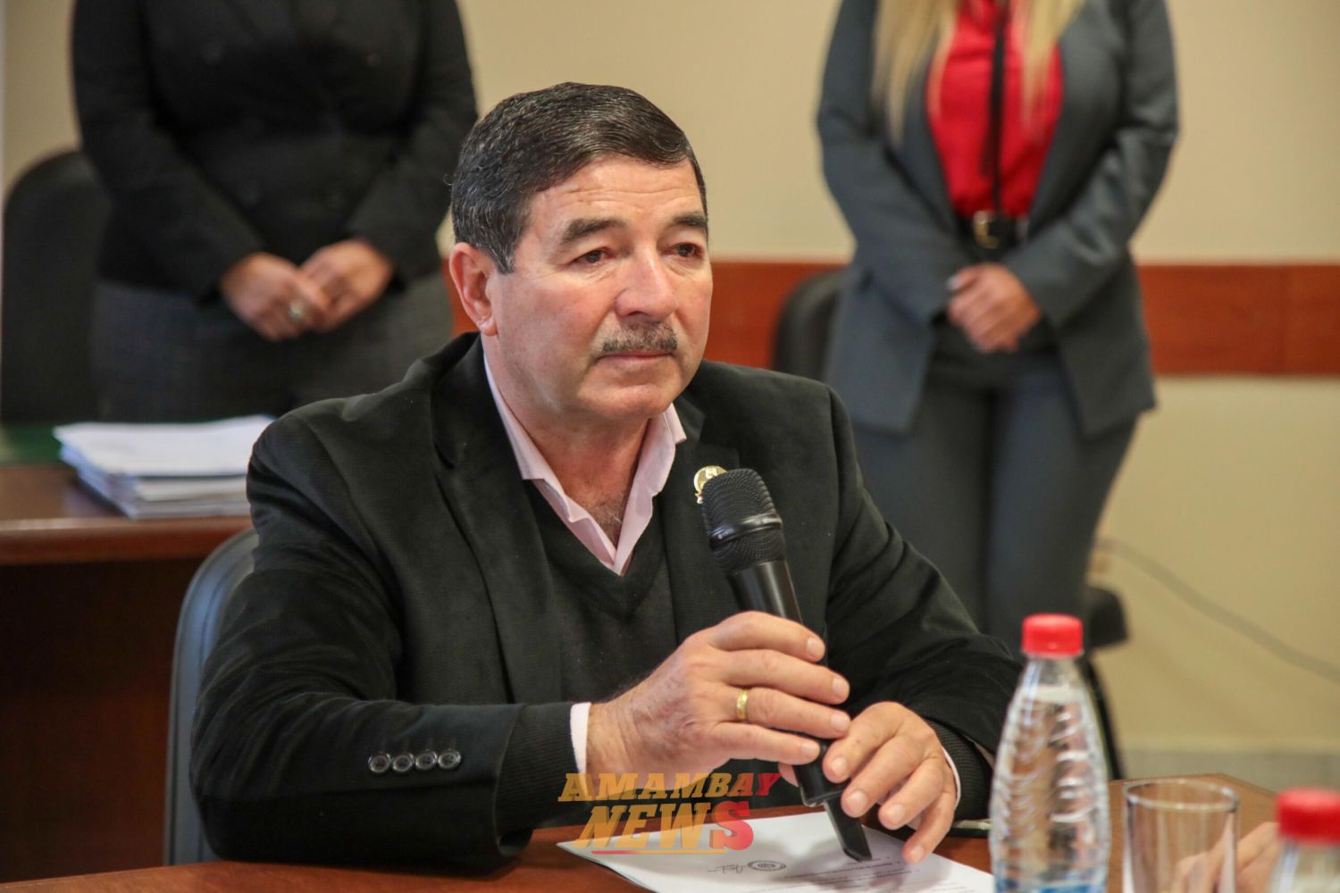 Senador sostiene que la reforma de la Caja Fiscal hará “caer” al Partido Colorado