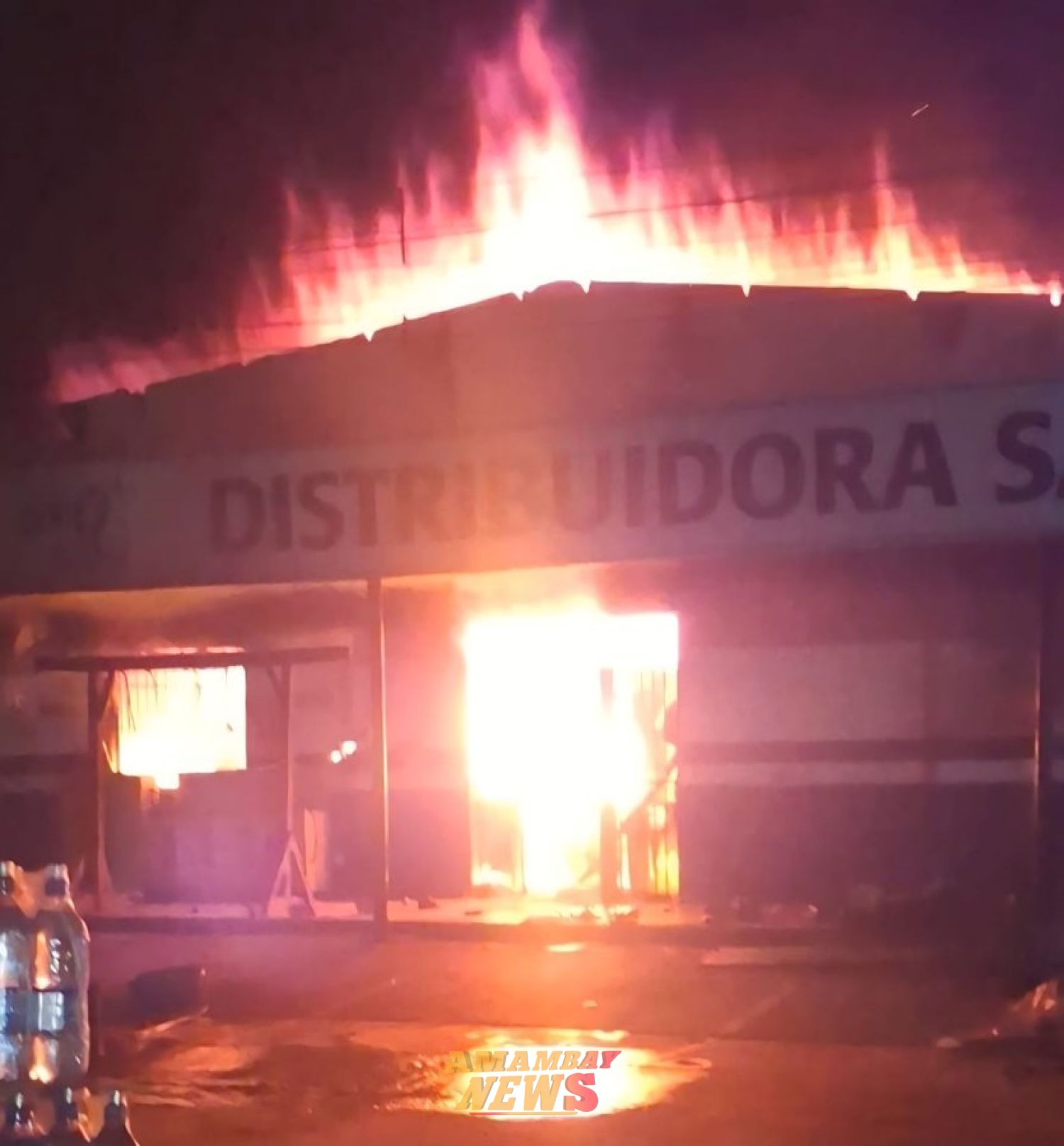 Incendio arrasa depósito de local comercial en Sgto. José Félix López