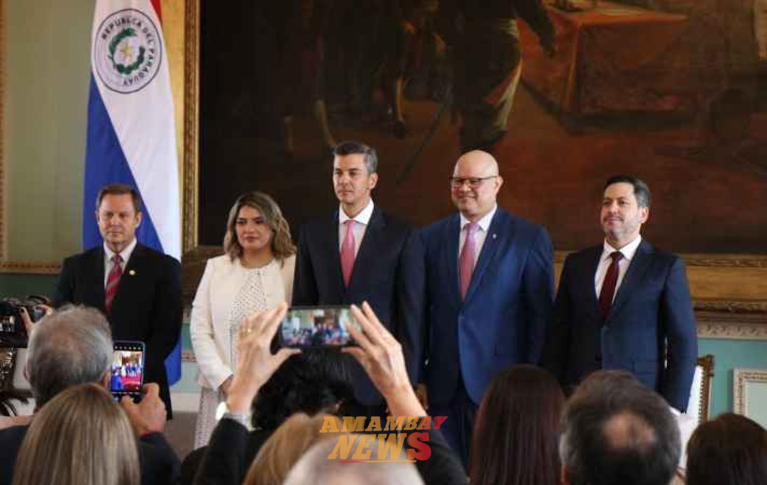 Juró Óscar Lovera como ministro del MEF y afirmó que buscará un plan de pago previsible para proveedores