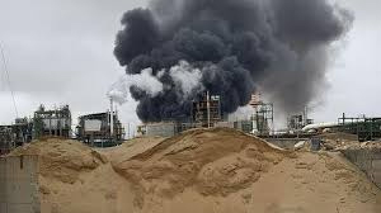 Misil iraní provocó un incendio en una zona industrial del sur de Israel